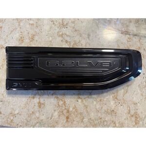 GMC Sierra 6.2L V8 Passenger Fender Vent Emblem Gloss Black 84431313-3 T1XX